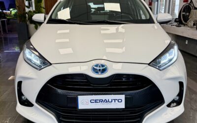 Toyota Yaris 1.5h Trend ** GARANZIA TOYOTA APPROVED**