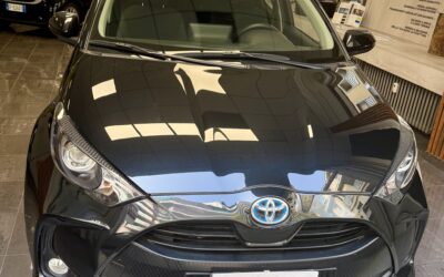 TOYOTA YARIS 1.5H Business **Garanzia 72 mesi Toyota approved**